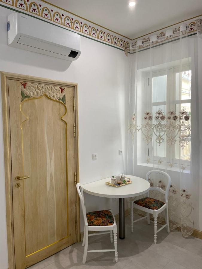 Chambre Orientale Cherazade Maison De L'Eglise Narbonne Exteriér fotografie